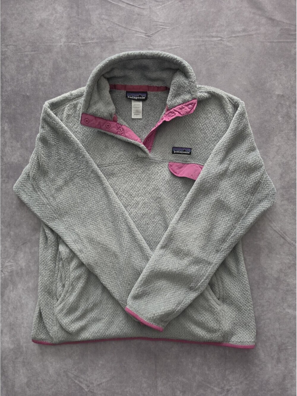 SKU0142 Patagonia Women's Large Re-Tool Snap-T Fleece Pullover Gray Pink Sweater